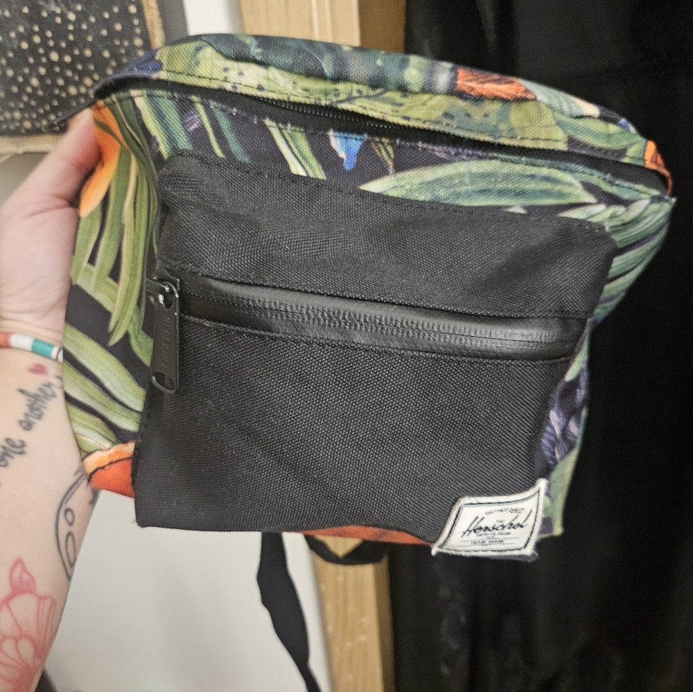 Herschel Supply Co. Hip Bum Bag Fanny Pack. Jungle Leaves & Black Color Block